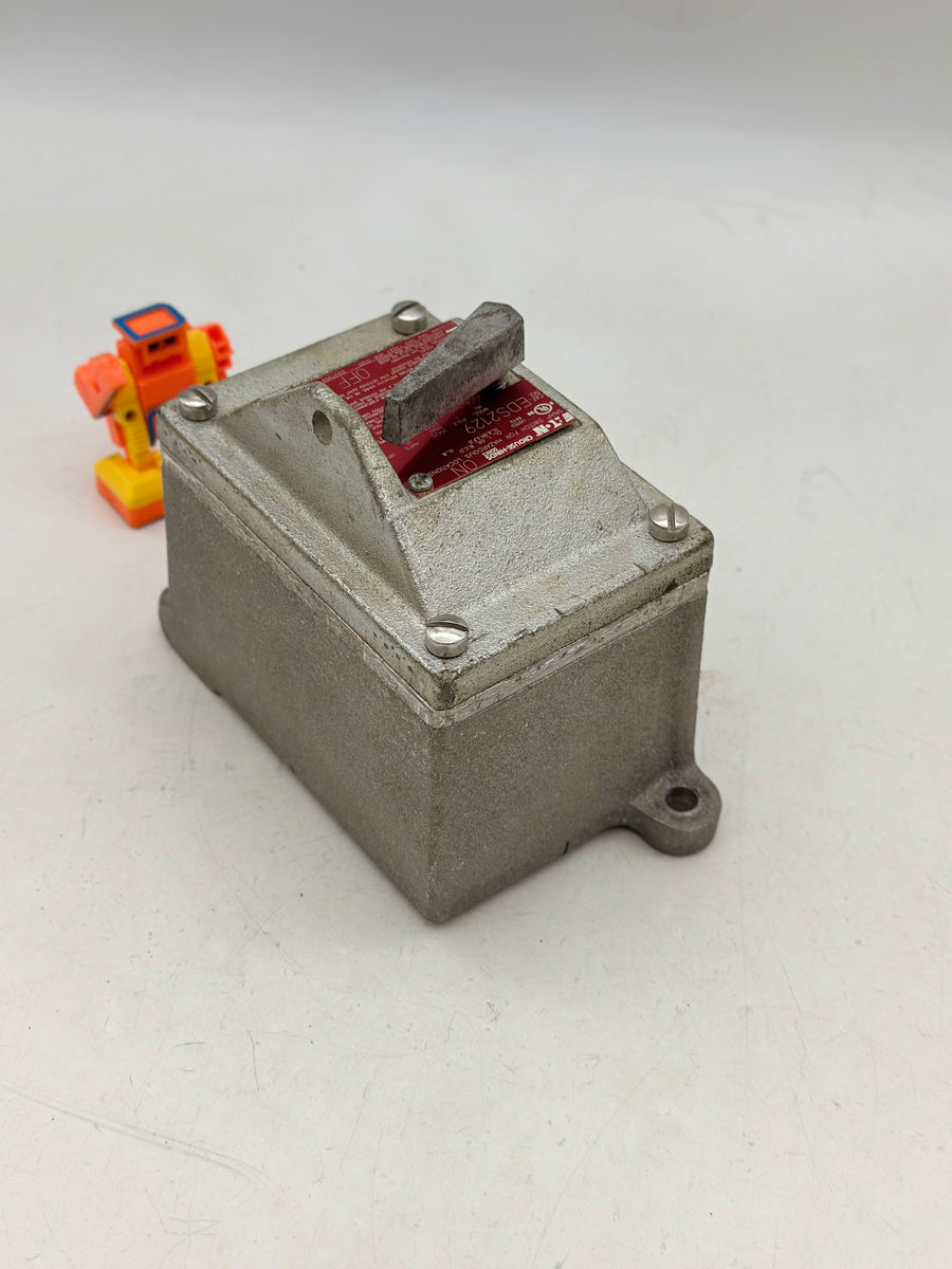 Eaton Crouse-Hinds EDS2129 Haz. Loc. 2-Pole Snap Switch w