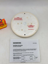Load image into Gallery viewer, Siemens Cerberus Pyrotronics DB-3S Detector Base *Lot of (5)* (No Box)