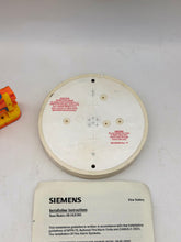 Load image into Gallery viewer, Siemens Cerberus Pyrotronics DB-3S Detector Base *Lot of (5)* (No Box)