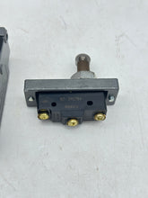 Load image into Gallery viewer, Honeywell BZE9-2RQ8PG Microswitch *Lot of (2)* (No Box)
