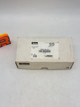 Load image into Gallery viewer, Parker 8MSEL4N-316 A-LOK Elbow, 1/2&quot; Tube x 1/4&quot; MNPT, 316SS *Box of (10)* (New)