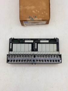 GE Fanuc IC670CHS001E I/O Base Terminal Block w/ Barrier Style Terminals (Open Box)