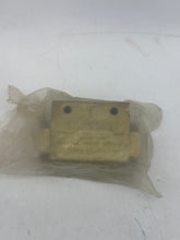 Load image into Gallery viewer, Circle Seal 459B-2PPP Brass Shuttle Valve, 1/4&quot; NPTF, 3000 PSI (No Box)