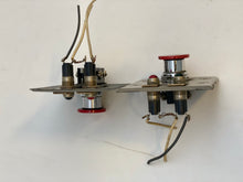 Load image into Gallery viewer, Cutler-Hammer 10250T/91000T Push/Pull Button Assembly *Lot of (2)* (Used)