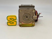 Load image into Gallery viewer, Barksdale CDPD2H-A150SS Housed Diaphragm Pressure Switch (No Box)