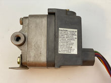 Load image into Gallery viewer, Barksdale CDPD2H-A150SS Housed Diaphragm Pressure Switch (No Box)