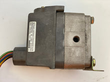 Load image into Gallery viewer, Barksdale CDPD2H-A150SS Housed Diaphragm Pressure Switch (No Box)