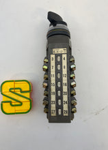 Load image into Gallery viewer, IDEC ACSNO-004 Type CS-10 Cam Switch (Used)
