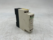 Load image into Gallery viewer, Schneider Electric RE7RL13BU Off-Delay Timing Relay w/ Control Contact (Used)