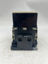 Load image into Gallery viewer, Siemens 3TF5022-0AR2 Contactor w/ 440V Coil, 3P, 2NO 2NC Aux Contacts (Used)