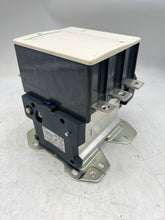 Load image into Gallery viewer, Schneider Electric LC1F400U7 TeSys Contactor w/ 240V Coil, 3P, LADN22 Aux (Used)