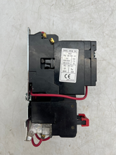 Load image into Gallery viewer, Square D 8536SCG3V08 Size 1 Starter w/ 208V Coil (Used)