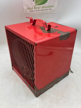 Load image into Gallery viewer, Dayton 3VU34 Portable Electric Jobsite &amp; Garage Heater, 208/240VAC (Used)