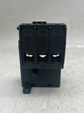 Load image into Gallery viewer, Schneider Electric LA7 D3064 Terminal Block Adapter (New)