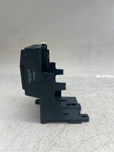 Load image into Gallery viewer, Schneider Electric LA7 D3064 Terminal Block Adapter (New)