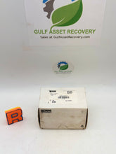 Load image into Gallery viewer, Parker 8MSC6N-316 A-LOK Male Connector, 1/2&quot; Tube x 3/8&quot; MNPT *Box of (30)* (New)