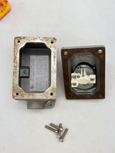 Load image into Gallery viewer, Eaton Crouse-Hinds DSD923 Ex. Proof Front Op. Select Switch w/ Body (Used)