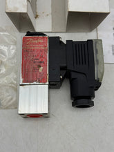Load image into Gallery viewer, Danfoss 061B110866 MBC 5100 Pressure Switch, 1-10 BAR (Used)
