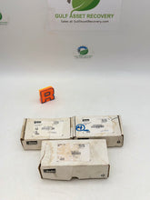 Load image into Gallery viewer, Parker 8FSC12N-316 A-LOK Female Connector, 1/2" Tube OD x 1" FNPT, *Lot of (13)* (Open Box)