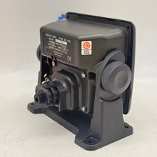 Load image into Gallery viewer, Furuno SC-702 Satellite Compass Display Unit w/ Mounting Bracket (Used)
