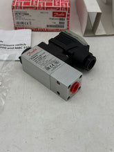 Load image into Gallery viewer, Danfoss 061B110866 MBC 5100 Pressure Switch, 1-10 BAR (New)