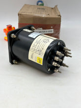 Load image into Gallery viewer, Crompton 077-218LA-QQSS-C6 Kilovars AC Meter, 0-1000Kilovars, Calibrated 11.15.22 (Used)