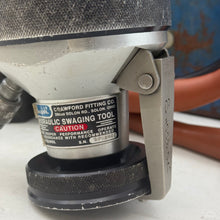 Load image into Gallery viewer, Swagelok 1610 Series 1" Hydraulic Swaging Unit (Used)