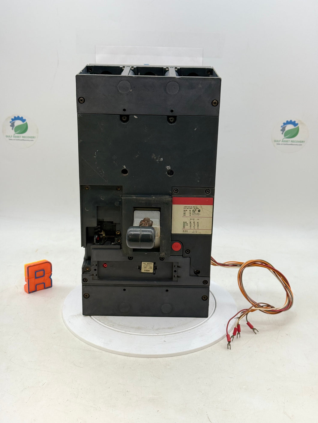 GE SKLA36AT0800 Spectra RMS Breaker w/ 700A Rating Plug, SAUXPAB2 Aux Sw (For Parts)