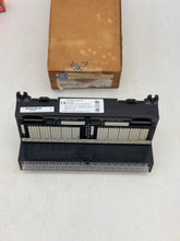 Load image into Gallery viewer, GE Fanuc IC670CHS001E I/O Base Terminal Block w/ Barrier Style Terminals (Open Box)