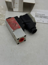 Load image into Gallery viewer, Danfoss 061B110866 MBC 5100 Pressure Switch, 1-10 BAR (Used)