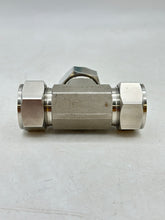 Load image into Gallery viewer, SHF Inc SUT-16 1&quot; Tube Union Tee, Double Ferrule, 316 SS (No Box)