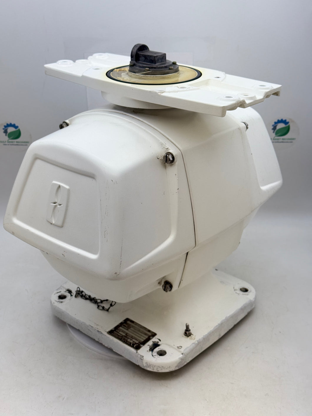 Furuno RSB-0074-063 Marine Radar Base w/ RTR-063 RF Module 25kW Transceiver (Used)