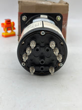 Load image into Gallery viewer, Crompton 077-218LA-QQSS-C6 Kilovars AC Meter, 0-1000Kilovars, Calibrated 11.15.22 (Used)