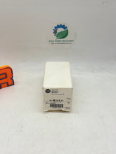 Load image into Gallery viewer, Allen-Bradley 800H-QRH2W 30mm Pilot Light, White, 800H PB (New)