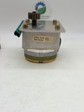 Load image into Gallery viewer, Furuno RM-8025 DRG-938-001 Open Array Radar Gearbox Motor for RSB-0070 (Used)