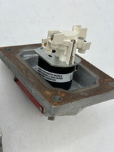 Load image into Gallery viewer, Eaton Crouse-Hinds DSD923 Ex. Proof Front Op. Select Switch w/ Body (Used)