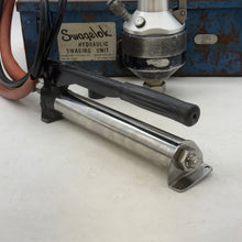Load image into Gallery viewer, Swagelok 1610 Series 1" Hydraulic Swaging Unit (Used)