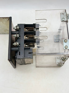 Siemens 3KL7122-3AA00 Disconnect Switch w/ Fuse Links, Bracket, Cover (Used)