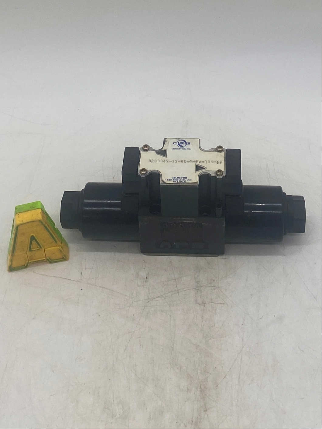 CRS Service CRSDG4V-3S-6C-M-FW-RB5-7Y Directional Valve (No Box)