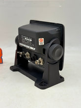 Load image into Gallery viewer, Furuno GP-33 GPS Navigator Display w/ Mounting Bracket (Used)