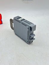 Load image into Gallery viewer, AirPax AP1-1-71-502 Hydraulic Magnetic Circuit Breaker, 5A 240VAC/400VDC (Used)