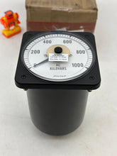 Load image into Gallery viewer, Crompton 077-218LA-QQSS-C6 Kilovars AC Meter, 0-1000Kilovars, Calibrated 11.15.22 (Used)