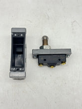 Load image into Gallery viewer, Honeywell BZE9-2RQ8PG Microswitch *Lot of (2)* (No Box)