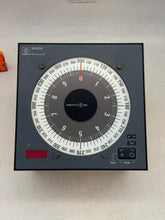 Load image into Gallery viewer, Raytheon Anschutz 133-555 BSH/46/33G/94 Repeater Compass (Used)