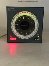 Load image into Gallery viewer, Raytheon Anschutz 133-555 BSH/46/33G/94 Repeater Compass (Used)