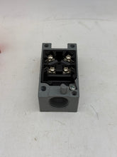 Load image into Gallery viewer, Eaton Cutler-Hammer E51RN Inductive Proximity Sensor Receptacle (No Box)