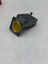 Load image into Gallery viewer, Eaton Cutler-Hammer E51SPL Inductive Proximity Sensor Switch Body (No Box)