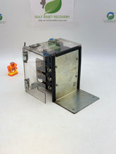 Load image into Gallery viewer, Siemens 3KL7122-3AA00 Disconnect Switch w/ Fuse Links, Bracket, Cover (Used)