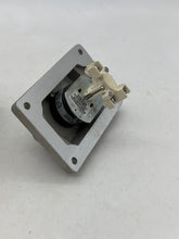 Load image into Gallery viewer, Eaton Crouse-Hinds DSD925-SA Ex. Proof Front Op. Select Switch w/ Body (Used)