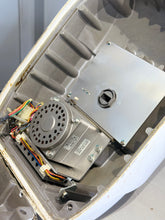 Load image into Gallery viewer, Furuno RSB-0073-086 Marine Radar Base w/ RTR-086 12kW Transceiver (Used)